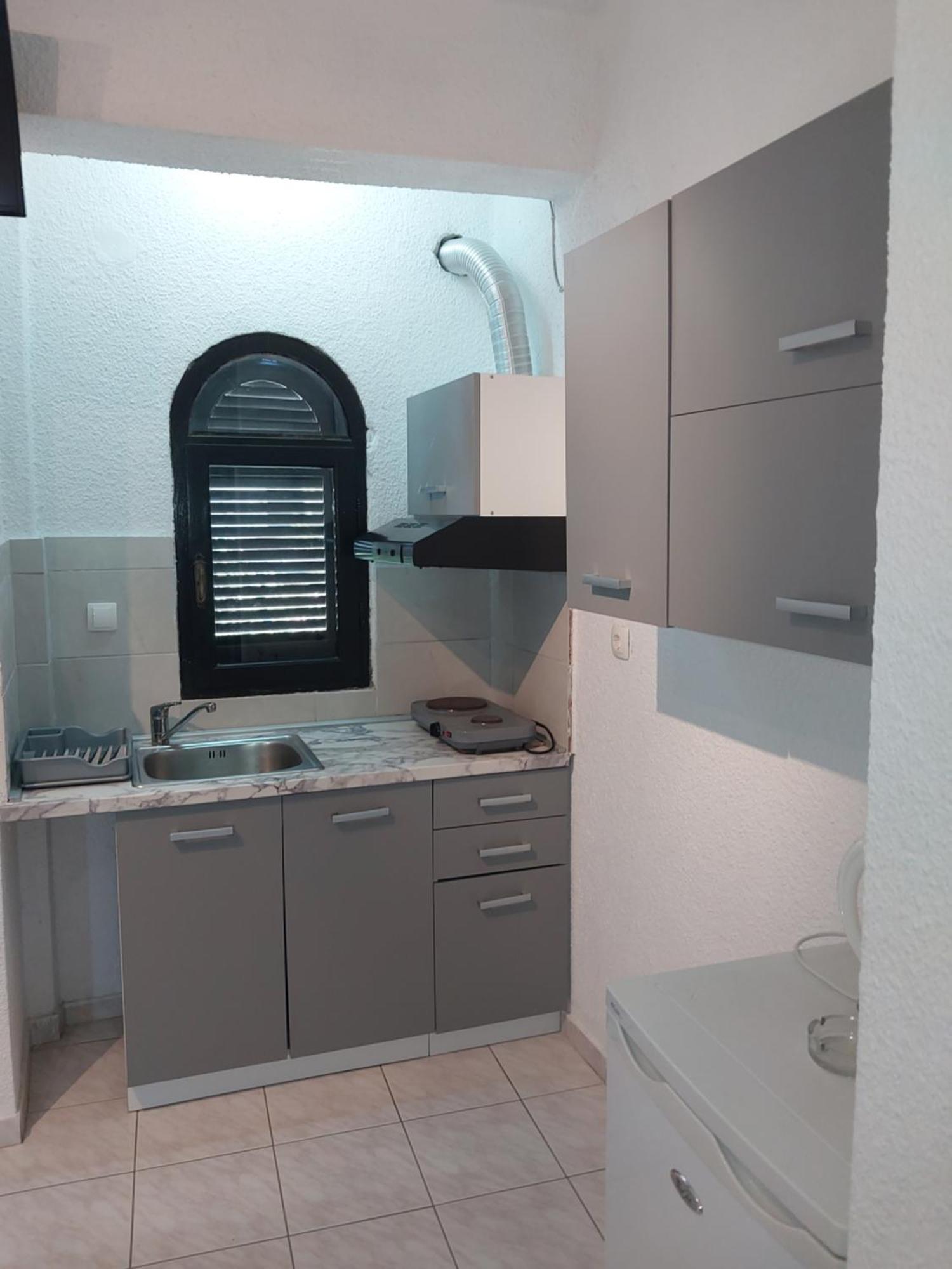 Tassos 2 Aparthotel Pefkochori Bilik gambar